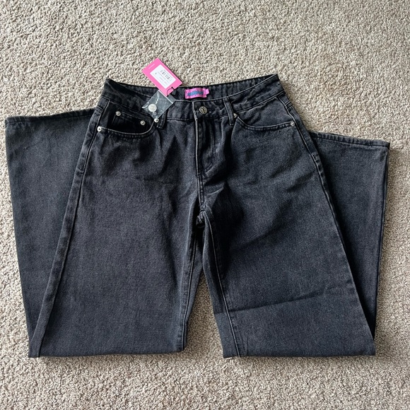 Edikted Raelynn Washed Low Rise Jeans - Picture 1 of 5